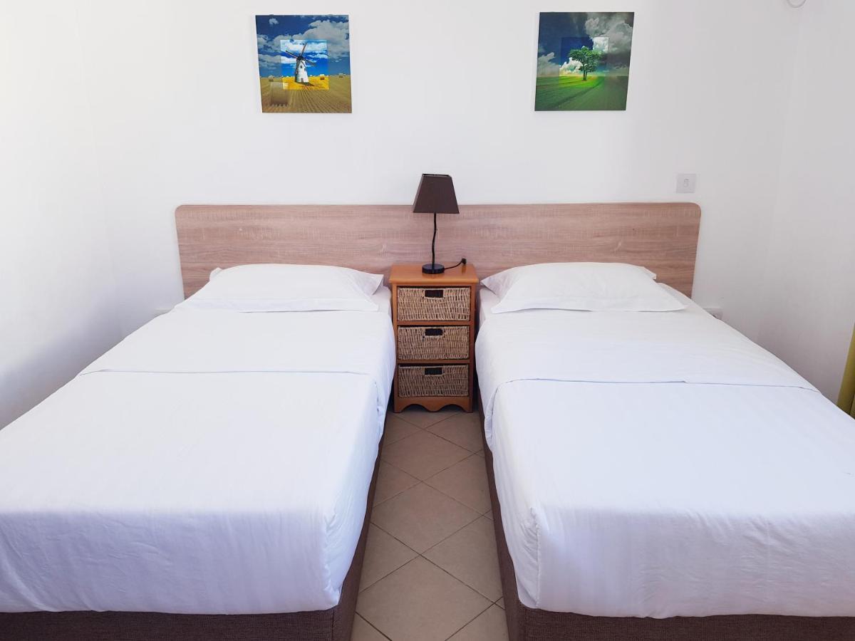 La Perla Holiday Apartments Pereybere Beach Exterior foto